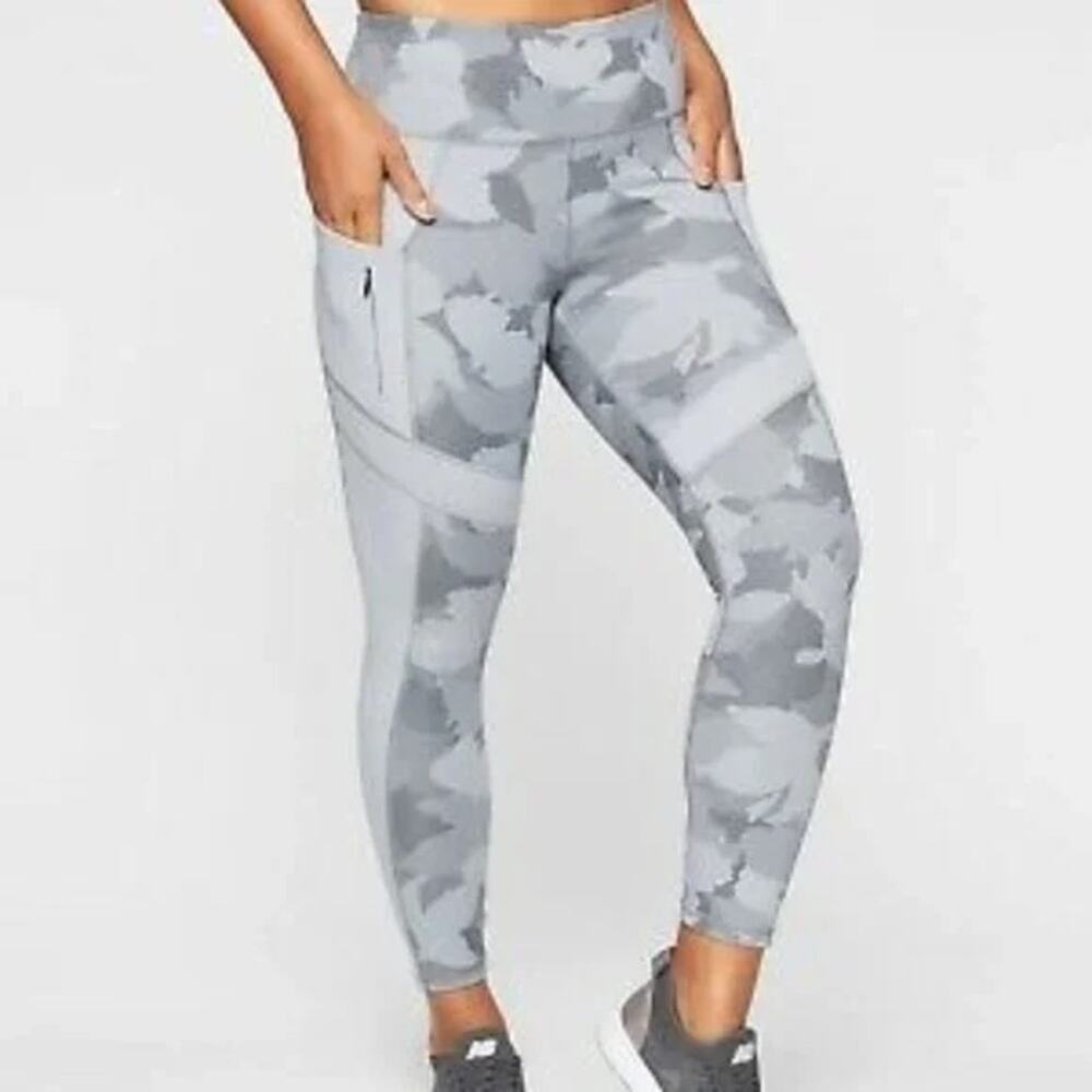Athleta All In Camo 7/8 Tight Legging Cobblestone Grey Heather Size Small